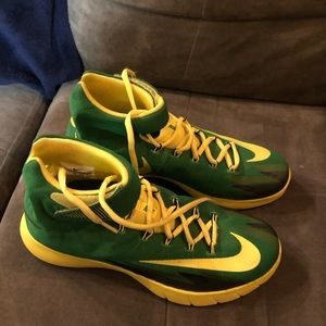 Nike basketball shoes size 10.5